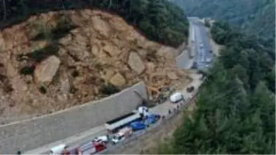 Bursa'da heyelan faciası: 1 kişi öldü Bursa'da heyelan faciası: 1 kişi öldü