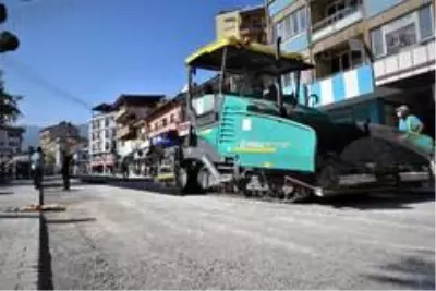 Büyükşehir Belediyesi Kış gelmeden yol çalışmalarını tamamlıyor Büyükşehir Belediyesi Kış gelmeden yol çalışmalarını tamamlıyor