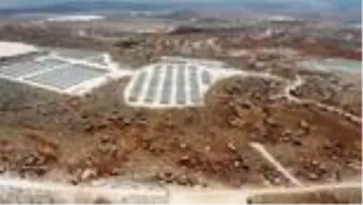 Deniz Feneri Derneğince İdlib'de yapılan 650 briket eve aileler yerleştirildi Deniz Feneri Derneğince İdlib'de yapılan 650 briket eve aileler yerleştirildi