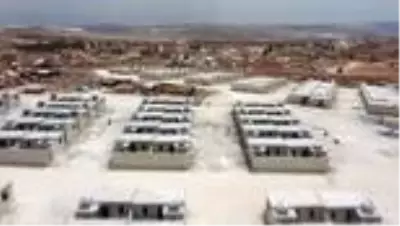 Deniz Feneri Derneğince İdlib'de yapılan 650 briket eve aileler yerleştirildi Deniz Feneri Derneğince İdlib'de yapılan 650 briket eve aileler yerleştirildi