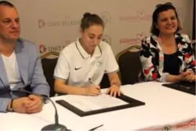 Son dakika haberleri | İzmit Belediyespor 11 yeni transferine imza attırdı Son dakika haberleri | İzmit Belediyespor 11 yeni transferine imza attırdı