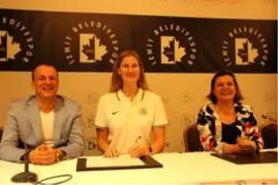 Son dakika haberleri | İzmit Belediyespor 11 yeni transferine imza attırdı Son dakika haberleri | İzmit Belediyespor 11 yeni transferine imza attırdı