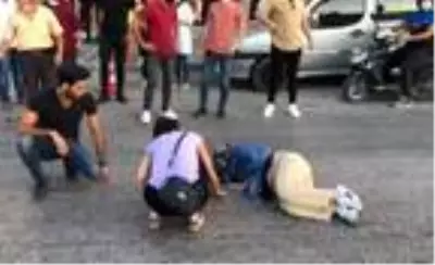 Kamyonet, karşıdan karşıya geçmeye çalışan kadına böyle çarptı Kamyonet, karşıdan karşıya geçmeye çalışan kadına böyle çarptı