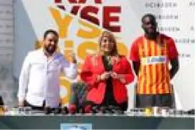 SPOR Kayserispor'dan imza şov SPOR Kayserispor'dan imza şov