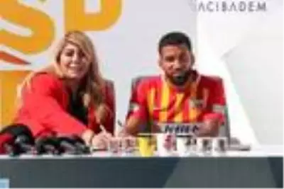 SPOR Kayserispor'dan imza şov SPOR Kayserispor'dan imza şov