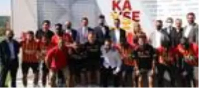 SPOR Kayserispor'dan imza şov SPOR Kayserispor'dan imza şov