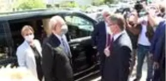 Ahmet Davutoğlu: Kılıçdaroğlu, Gelecek Partisi Genel Başkanı Davutoğlu'nu ziyaret etti (2) Ahmet Davutoğlu: Kılıçdaroğlu, Gelecek Partisi Genel Başkanı Davutoğlu'nu ziyaret etti (2)