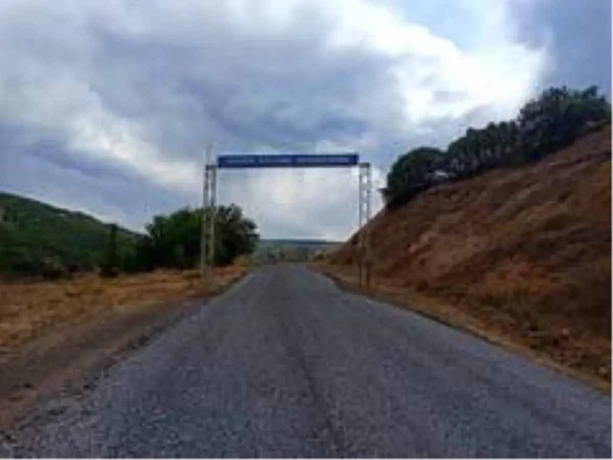 Köy-Kent'e 16 km asfalt