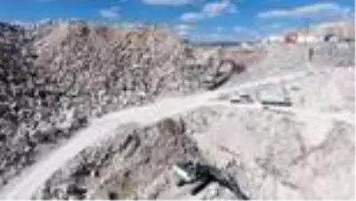 Mermer atıklarından yüzde 100 yerli asfalt malzemesi ürettiler Mermer atıklarından yüzde 100 yerli asfalt malzemesi ürettiler