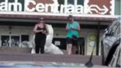 Otelde Rus turistleri 'Maske takın' diyerek uyaran hemşire, yüzüne terlik yedi Otelde Rus turistleri 'Maske takın' diyerek uyaran hemşire, yüzüne terlik yedi
