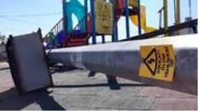 Parkta oynarken üzerine aydınlatma direği düşen 10 yaşındaki Görkem hayatını kaybetti Parkta oynarken üzerine aydınlatma direği düşen 10 yaşındaki Görkem hayatını kaybetti