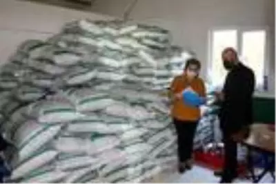 Eşinin desteğiyle başladığı solucan gübresi üretiminde siparişlere yetişemiyor Eşinin desteğiyle başladığı solucan gübresi üretiminde siparişlere yetişemiyor