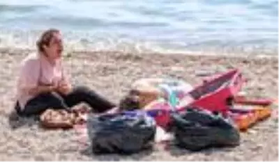 Sahilde 'Ölmek istemiyorum' diye ağlayan kadın, koronavirüslü çıktı Sahilde 'Ölmek istemiyorum' diye ağlayan kadın, koronavirüslü çıktı