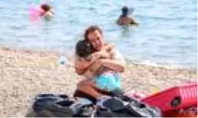 Sahilde 'Ölmek istemiyorum' diye ağlayan kadın, koronavirüslü çıktı Sahilde 'Ölmek istemiyorum' diye ağlayan kadın, koronavirüslü çıktı