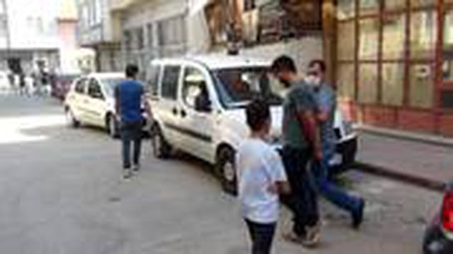 Kuyumcuyu soyduktan sonra yakalanan hırsız, 'Ne olur abi benden şikayetçi olma' diye kuyumcuya yalvardı