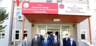 Mahmut Çuhadar: Vali Çuhadar, Aile, Çalışma ve Sosyal Hizmetler Müdürlüğünden brifing aldı Mahmut Çuhadar: Vali Çuhadar, Aile, Çalışma ve Sosyal Hizmetler Müdürlüğünden brifing aldı
