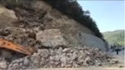 Yol çalışması yapılan alandaki göçükte 1 kişi öldü
