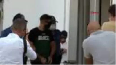 ADANA Erkek arkadaşının balkondan sarkıttığı genç kızı özel harekatçılar kurtardı; operasyon... ADANA Erkek arkadaşının balkondan sarkıttığı genç kızı özel harekatçılar kurtardı; operasyon...