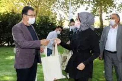 Başkan Deniz Köken, BESYO'yu kazanan öğrencilerle buluştu Başkan Deniz Köken, BESYO'yu kazanan öğrencilerle buluştu