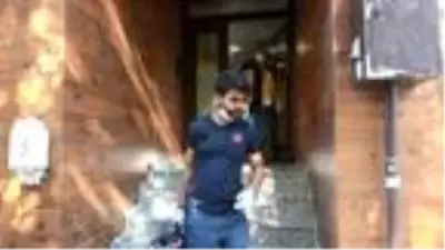 Korku dolu anlar kamerada! Pencereye tırmanırken 7'nci kattan düşüp öldü Korku dolu anlar kamerada! Pencereye tırmanırken 7'nci kattan düşüp öldü