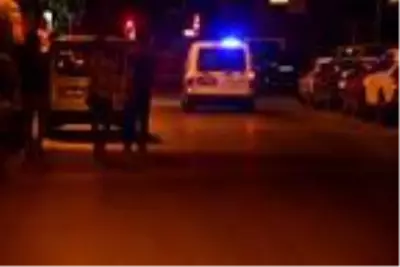 Boynuna bıçak dayayıp yaraladıkları kuyumcunun 250 bin lirasını çaldılar