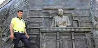 Aydın İl Emniyet Müdürlüğü: Demokrasi Şehidi Merhum Başbakan Menderes için şarkı besteledi Aydın İl Emniyet Müdürlüğü: Demokrasi Şehidi Merhum Başbakan Menderes için şarkı besteledi