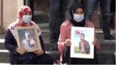 Diyarbakır annelerinin evlat nöbeti sürüyor Diyarbakır annelerinin evlat nöbeti sürüyor
