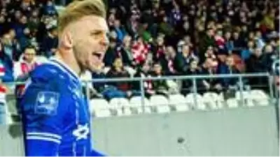 Galatasaray'ın gündemindeki Jozwiak, Fenerbahçe'nin eski teknik direktörü Cocu'nun takımı Derby County'ye transfer oldu Galatasaray'ın gündemindeki Jozwiak, Fenerbahçe'nin eski teknik direktörü Cocu'nun takımı Derby County'ye transfer oldu