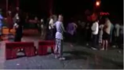 Son dakika haberi! İzmir'de iki grup arasında silahlı kavga: 1 ölü, 2'si ağır 3 yaralı Son dakika haberi! İzmir'de iki grup arasında silahlı kavga: 1 ölü, 2'si ağır 3 yaralı