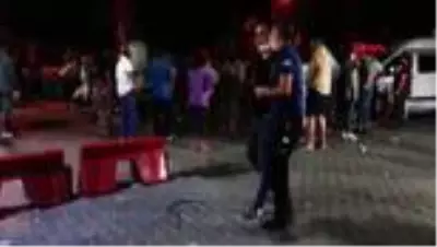 Son dakika haberi! İzmir'de iki grup arasında silahlı kavga: 1 ölü, 2'si ağır 3 yaralı Son dakika haberi! İzmir'de iki grup arasında silahlı kavga: 1 ölü, 2'si ağır 3 yaralı