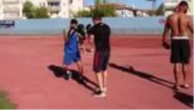 SPOR Türkiye ve İngiltere Boks Milli takımları, Çankırı'da kampa girdi SPOR Türkiye ve İngiltere Boks Milli takımları, Çankırı'da kampa girdi