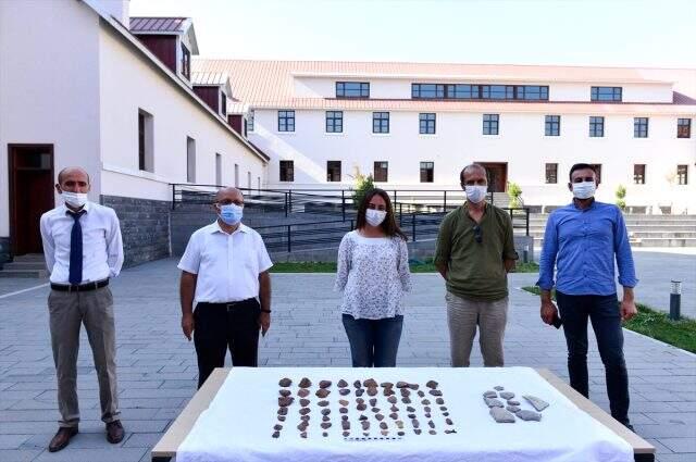 Tunceli'de çobanın bulduğu 'taş aletler' Anadolu'nun tarihini değiştirecek Tunceli'de çobanın bulduğu 'taş aletler' Anadolu'nun tarihini değiştirecek