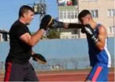 SPOR Türkiye ve İngiltere Boks Milli takımları, Çankırı'da kampa girdi SPOR Türkiye ve İngiltere Boks Milli takımları, Çankırı'da kampa girdi