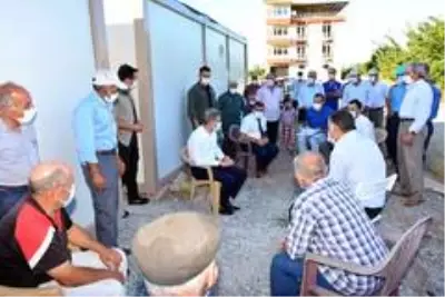 Vali Baruş, deprem konutlarını inceledi