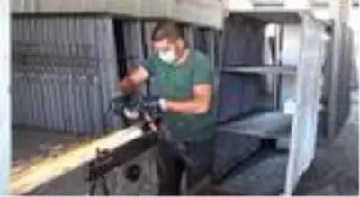 MUŞ Yaptığı makinelerle çelik kapı üretiminde söz sahibi oldu MUŞ Yaptığı makinelerle çelik kapı üretiminde söz sahibi oldu