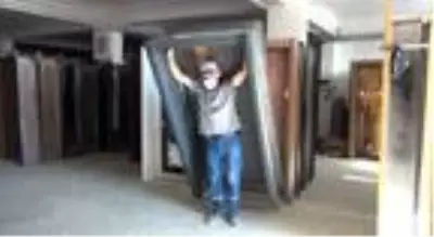 MUŞ Yaptığı makinelerle çelik kapı üretiminde söz sahibi oldu MUŞ Yaptığı makinelerle çelik kapı üretiminde söz sahibi oldu