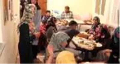 Yıllarca birbirinden habersiz olan öz kardeşler 75 yıl sonra kavuştu