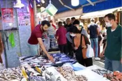 600 gramlık palamut 10 TL'den satılıyor 600 gramlık palamut 10 TL'den satılıyor