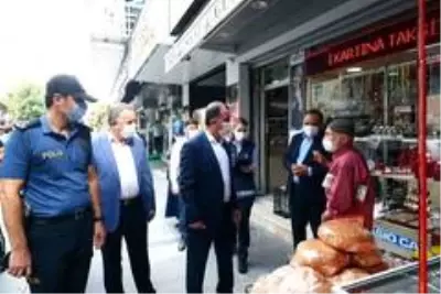 87'lik dededen gençlere maske uyarısı 87'lik dededen gençlere maske uyarısı