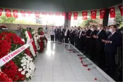 Son dakika haberi | Adnan Menderes idam edilişinin 59'uncu yılında kabri başında anıldı Son dakika haberi | Adnan Menderes idam edilişinin 59'uncu yılında kabri başında anıldı