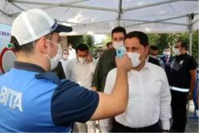 Amasya'da 65 yaş üstüne toplu taşıma kısıtlaması getirildi Amasya'da 65 yaş üstüne toplu taşıma kısıtlaması getirildi