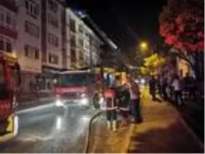 Son dakika haberi: Ankara'da, bir apartmanın çatı katında korkutan yangın Son dakika haberi: Ankara'da, bir apartmanın çatı katında korkutan yangın