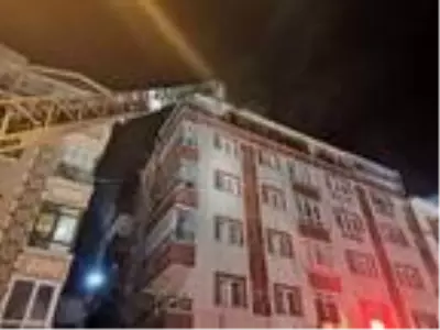 Son dakika haberi: Ankara'da, bir apartmanın çatı katında korkutan yangın Son dakika haberi: Ankara'da, bir apartmanın çatı katında korkutan yangın