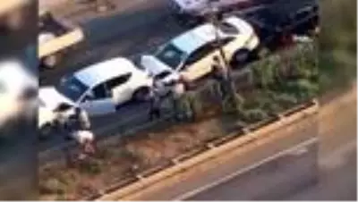 Son dakika haberi: Bursa'da zincirleme kaza: 7 araç birbirine girdi Son dakika haberi: Bursa'da zincirleme kaza: 7 araç birbirine girdi