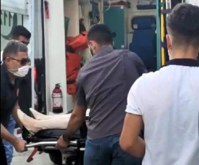 Cani koca, barışmak için buluştuğu eşini 8 yerinden bıçaklayarak ağır yaraladı Cani koca, barışmak için buluştuğu eşini 8 yerinden bıçaklayarak ağır yaraladı
