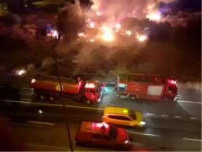 Çöp eşyaların olduğu alanda çıkan yangın korkuttu Çöp eşyaların olduğu alanda çıkan yangın korkuttu