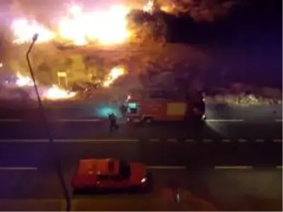 Çöp eşyaların olduğu alanda çıkan yangın korkuttu Çöp eşyaların olduğu alanda çıkan yangın korkuttu