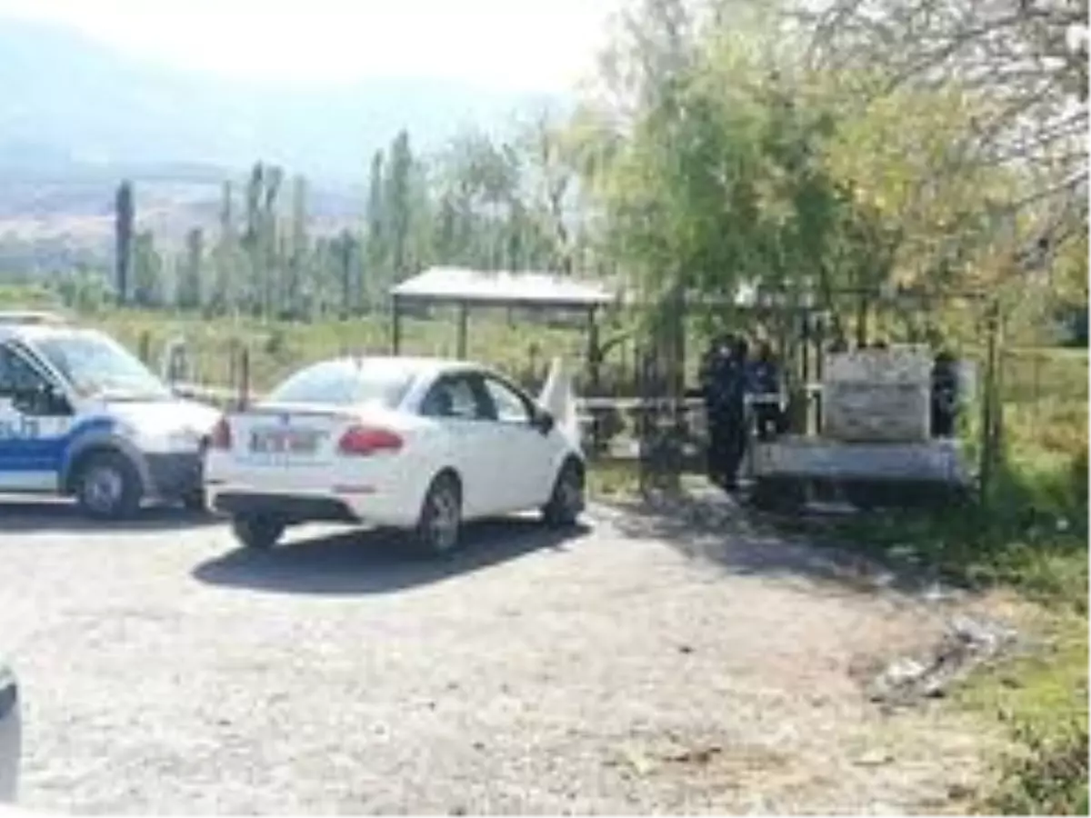 dini nikahli esini ve kaynanasini oldurup intihar etti dini nikahli esini ve kaynanasini oldurup intihar etti