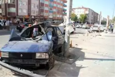 Son Dakika | Direksiyon hakimiyetini kaybetti, park halindeki araçları böyle biçti Son Dakika | Direksiyon hakimiyetini kaybetti, park halindeki araçları böyle biçti