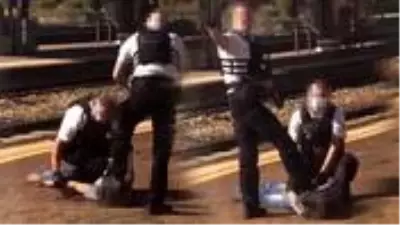 Fransa'da polis şiddeti: Gözaltına aldığı kişinin kafasını ezdi Fransa'da polis şiddeti: Gözaltına aldığı kişinin kafasını ezdi